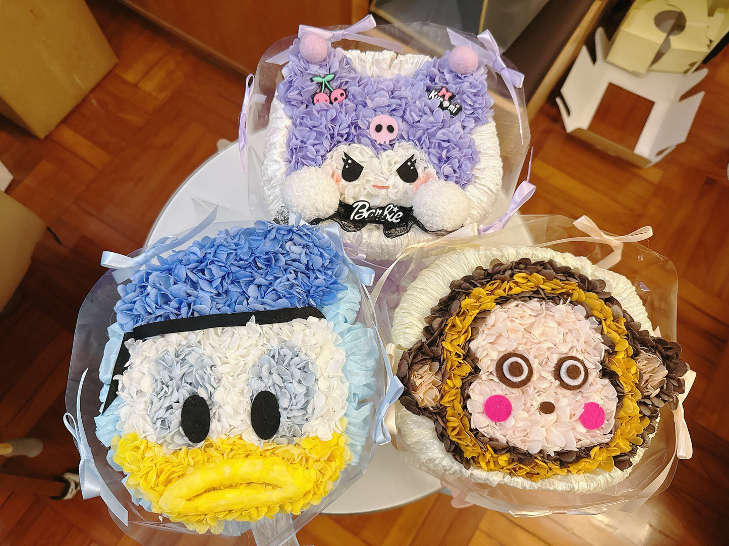 Donald Duck 繡球永生花花束