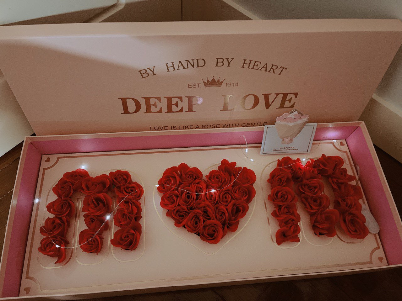 大型禮盒「MOM」玫瑰香皂花