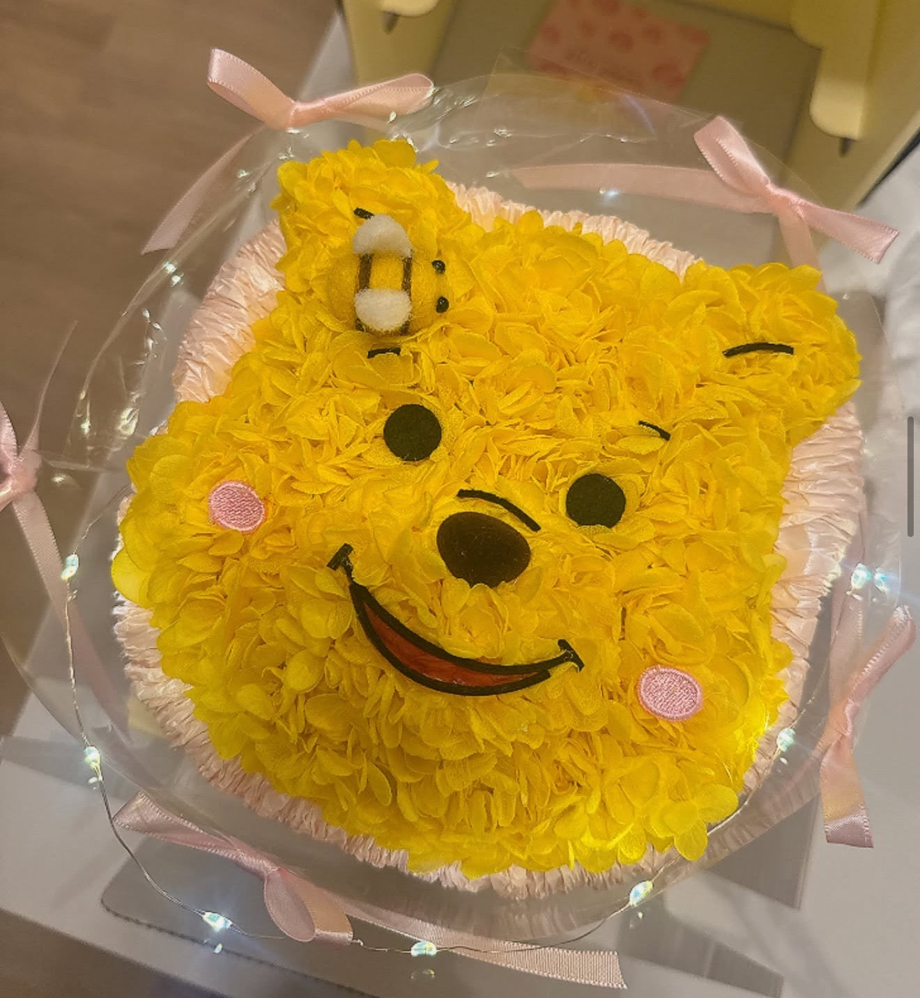 Winnie The Pooh 繡球永生花花束