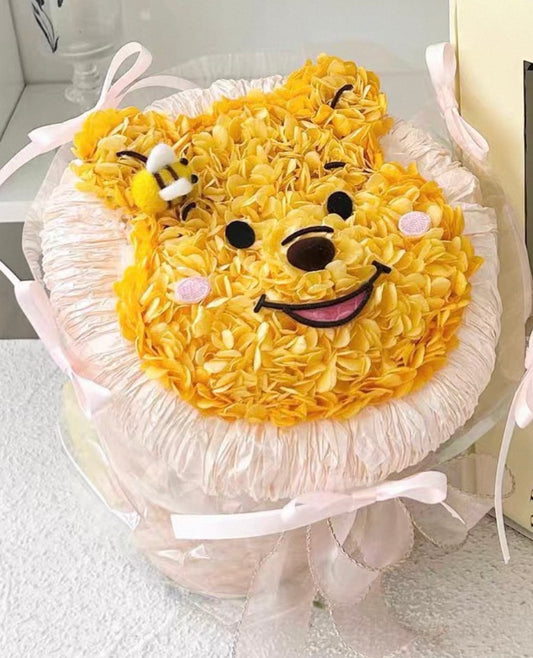 Winnie The Pooh 繡球永生花花束