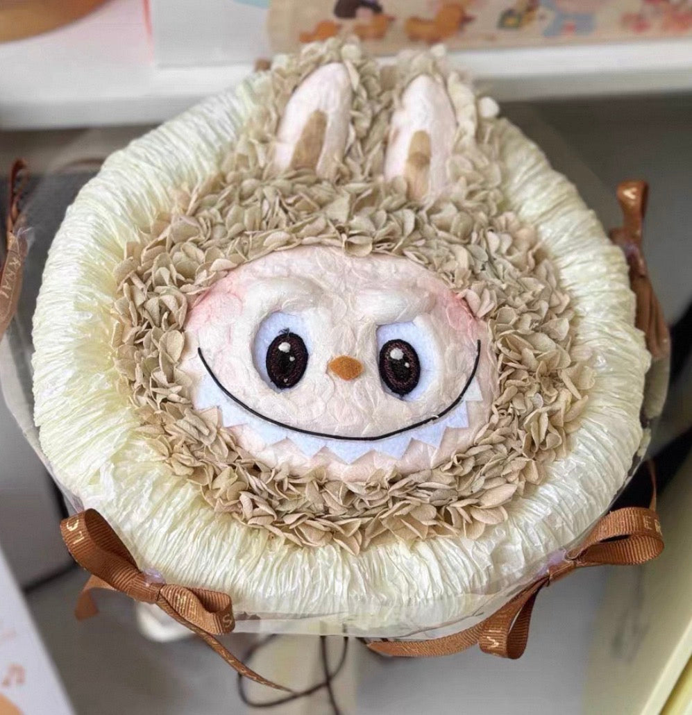 Labubu 繡球永生花花束