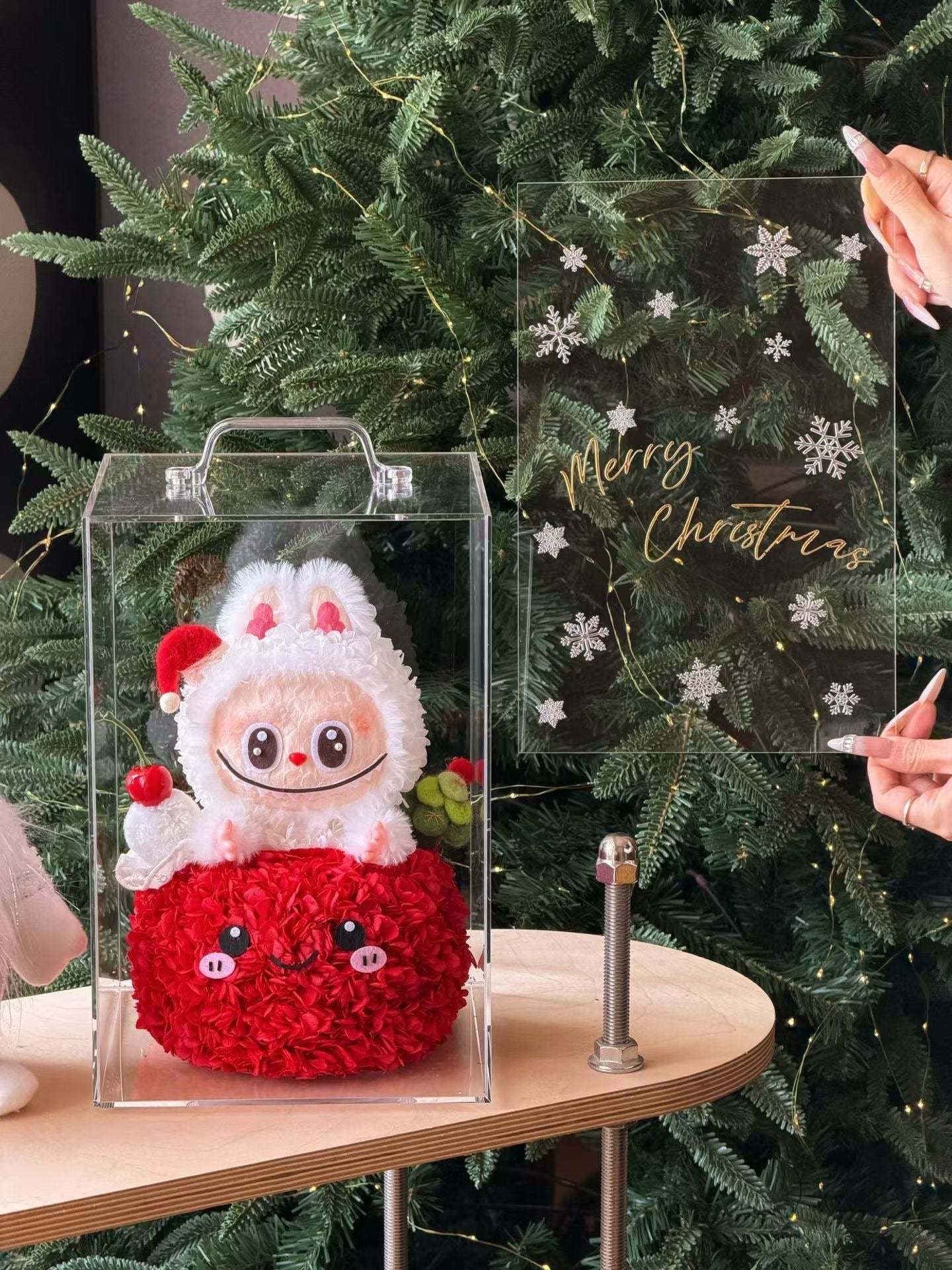 Labubu 繡球永生花