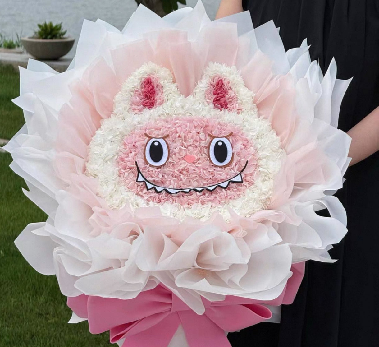 Labubu 繡球永生花花束